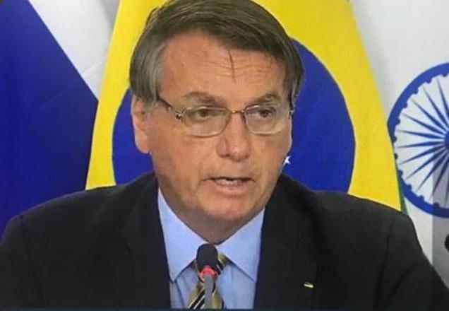 Bolsonaro promete revelar países que importam ilegalmente madeira da Amazônia