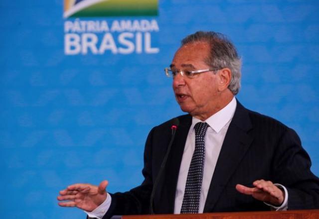 Paulo Guedes diz que auxílio emergencial acaba em 2020