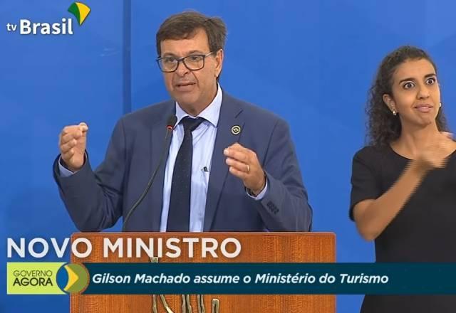 Ministro do Turismo critica fechamento de Búzios e pede que não haja mais "lockdown"