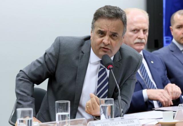 Aécio Neves é denunciado por suposta corrupção no governo de MG