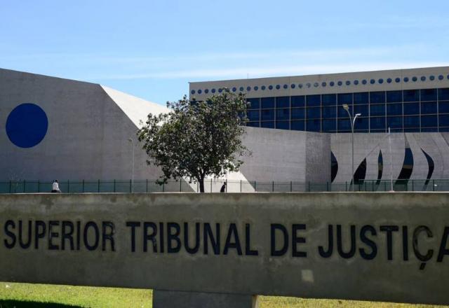 STJ nega retorno de dois brasileiros ao país sem teste de Covid-19