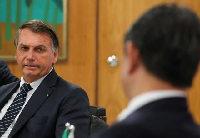 Bolsonaro pede ajuda à Índia para antecipar entrega de vacinas