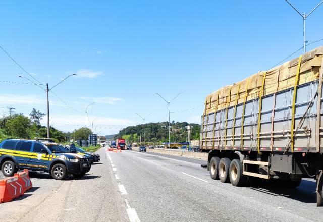 Governo diz que seguirá com agenda voltada aos caminhoneiros