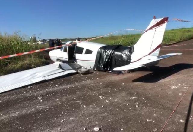 Avião faz pouso forçado e duas pessoas ficam feridas no Paraná