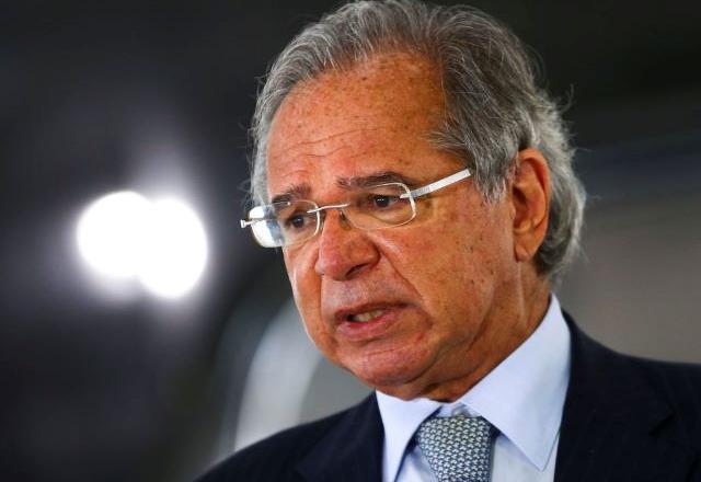 Paulo Guedes: Governo vai retomar MPs de suspensão e redução de salários