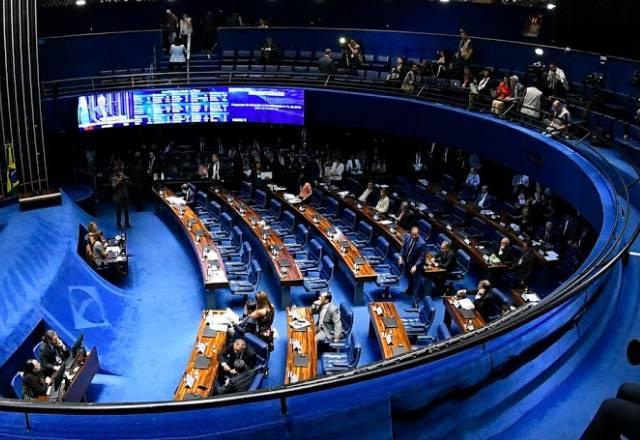 Congresso promulga PEC que permite nova rodada do auxílio-emergencial