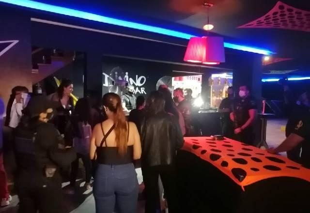 Polícia interrompe festa clandestina na zona sul de SP 