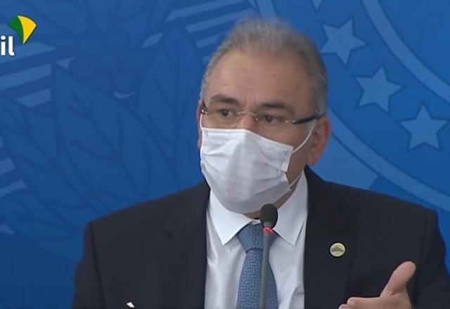 "Eu não sou maquiador, eu sou médico", afirma Marcelo Queiroga