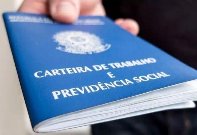 Taxa de desemprego sobe para 14,2% no trimestre encerrado em janeiro