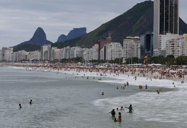 Rio de Janeiro libera praias e áreas públicas para atividades físicas