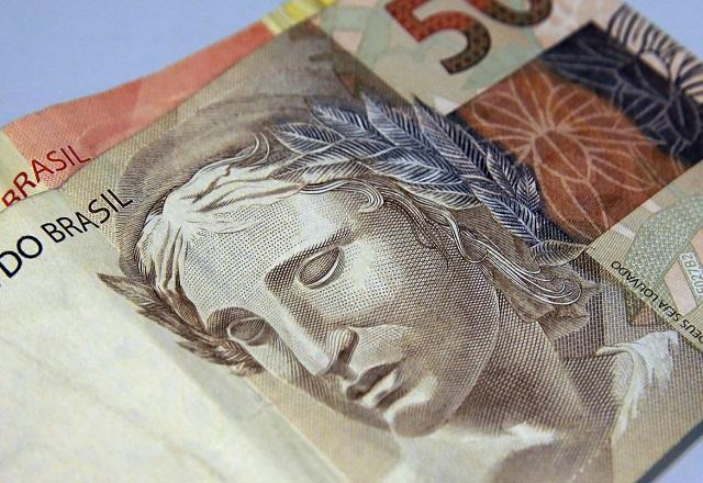 Arrecadação federal chega a R$ 137 bi e tem melhor março desde 2000