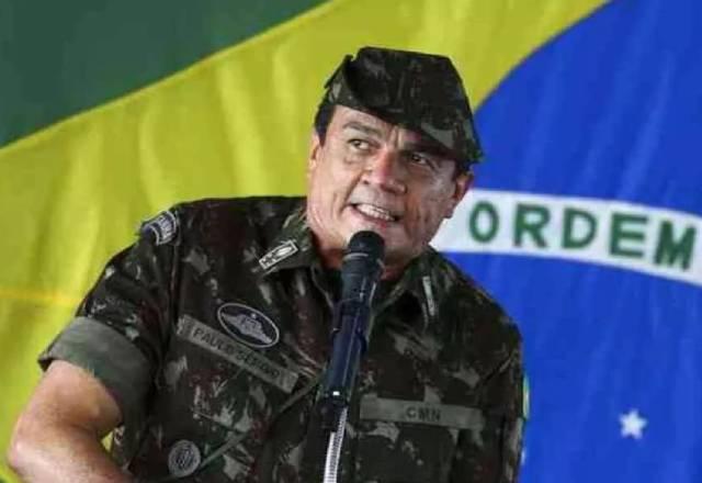 Comandante do Exército, recém nomeado, vai para a reserva