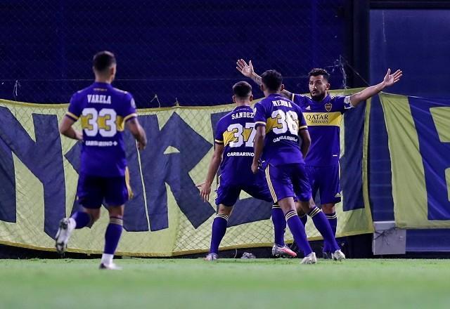 Boca se vinga da última semifinal e vence o Santos na Libertadores