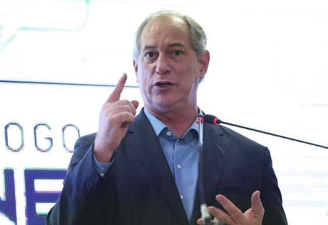 Justiça de São Paulo determina penhora de R$ 17,4 mil de Ciro Gomes