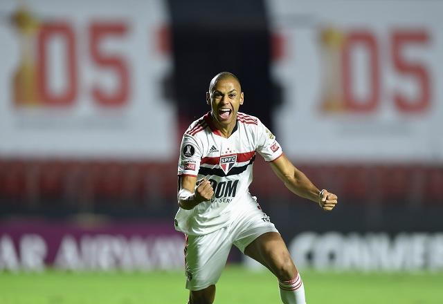 São Paulo bate Sporting Cristal por 3 a 0 na Libertadores