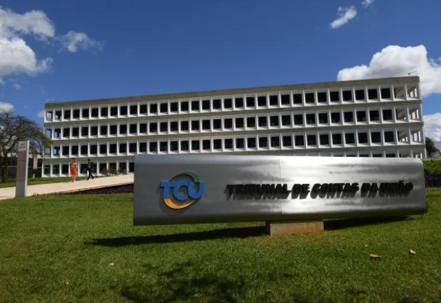 Auditor do TCU é afastado do cargo por 60 dias por falso relatório