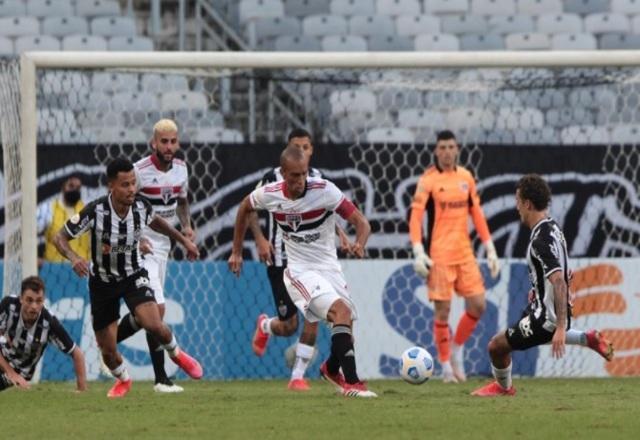 São Paulo segue sem marcar no Brasileirão, e Reinaldo lamenta derrota para o Atlético-MG