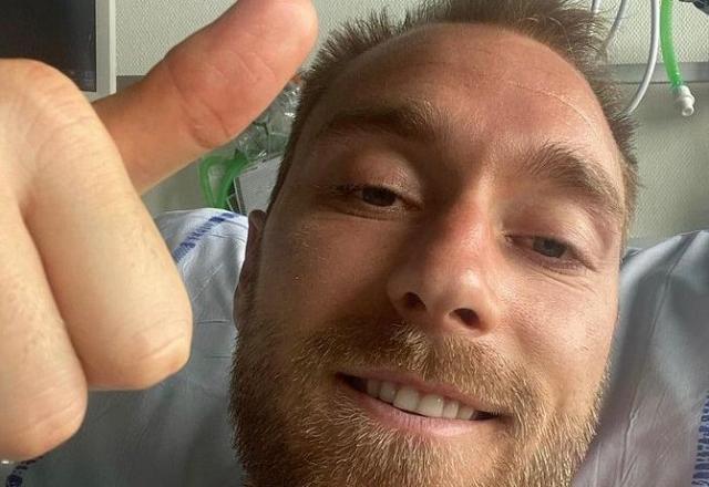 Eriksen posta foto dizendo estar bem e agradecendo seus fãs