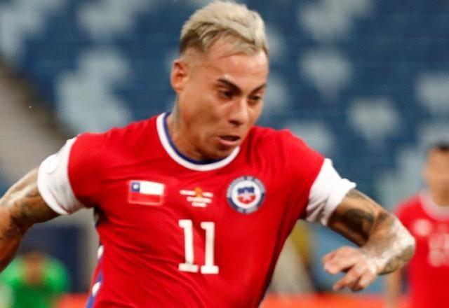 Vargas alcança Guerrero como maior artilheiro da Copa América no século