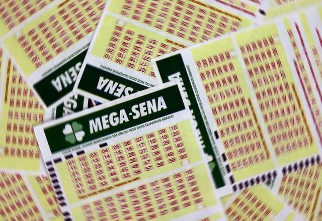 Mega-sena acumula de novo e prêmio vai a R$ 32 milhões