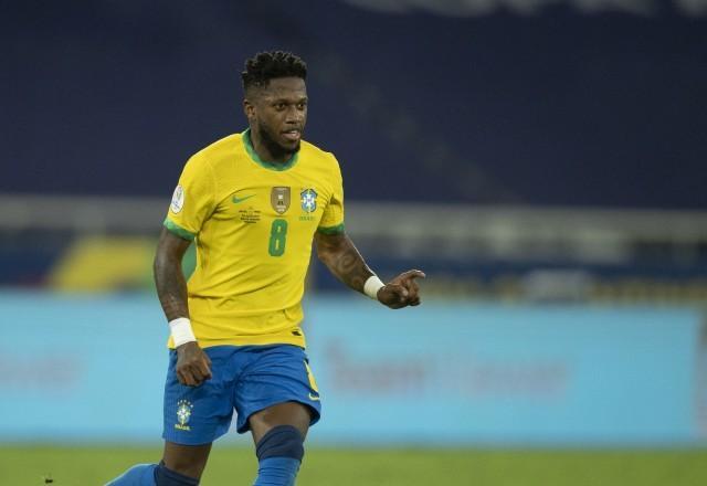 Polivalente, Fred se consolida no meio-campo da seleção