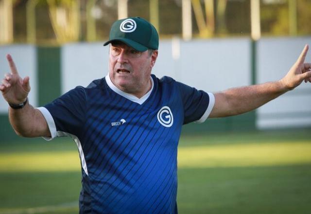 Técnico Pintado é demitido do Goiás após empate em casa