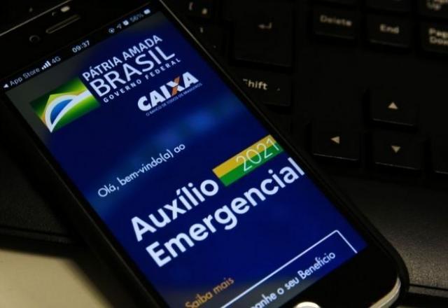 Nascidos em agosto recebem hoje parcela do auxílio emergencial