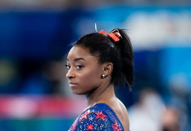 Olimpíadas: Simone Biles é substituída em final após cometer falha