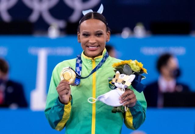 Olimpíadas: Rebeca Andrade faz história e conquista a medalha de ouro no salto da ginástica