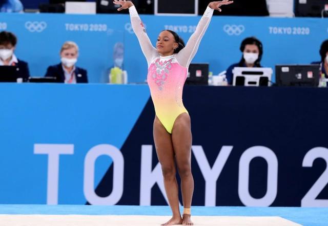 Rebeca Andrade fica sem medalha na prova de solo da ginástica nas Olimpíadas