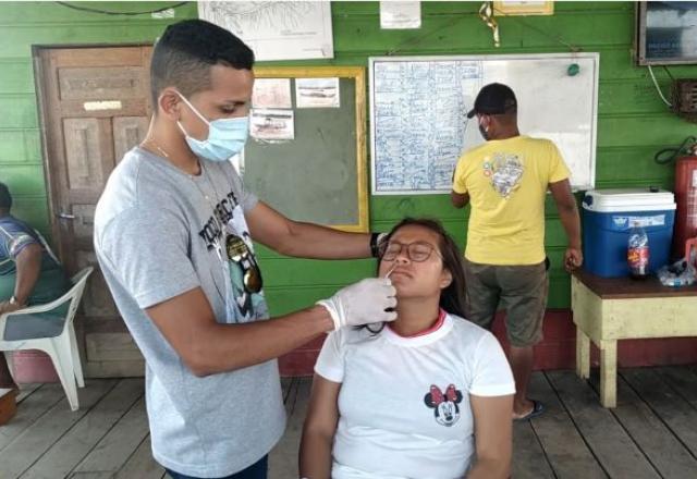 Cidade na fronteira com Peru tenta conter entrada de nova variante