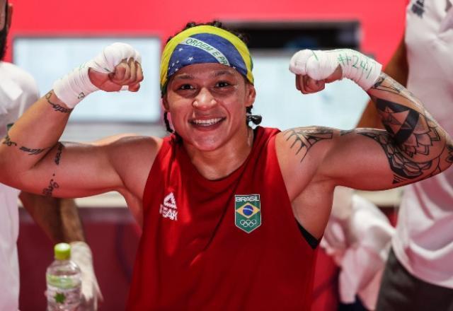 Bia Ferreira vence finlandesa e está na final do boxe nas Olimpíadas