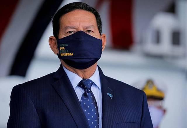 "O Congresso decidiu, tá decidido", diz Mourão sobre voto impresso