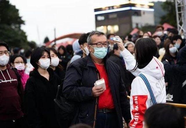 Japão bate recorde e registra 18,9 mil casos de covid-19 em 24h