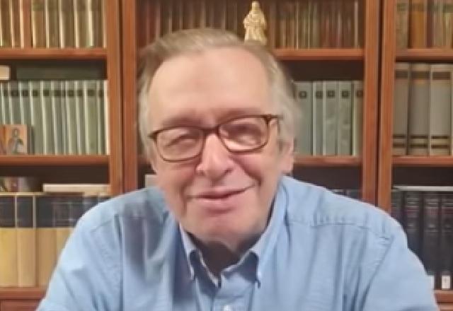 Olavo de Carvalho está internado em São Paulo