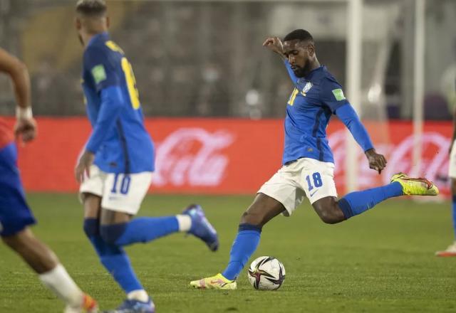 Gerson e Matheus Cunha comemoram estreia pela seleção brasileira