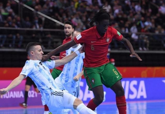 Portugal vence Argentina e é campeão mundial de futsal; Brasil fica em terceiro