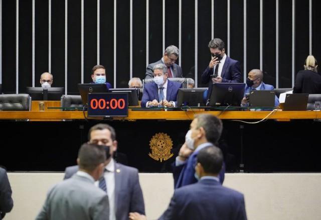 Câmara aprova texto-base de projeto que altera cálculo do ICMS