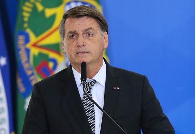 Bolsonaro afirma que chora no banheiro de casa: "Michelle nunca viu"