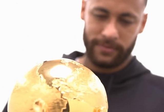 Neymar revela sentimento de ficar cara a cara com a taça da Copa do Mundo