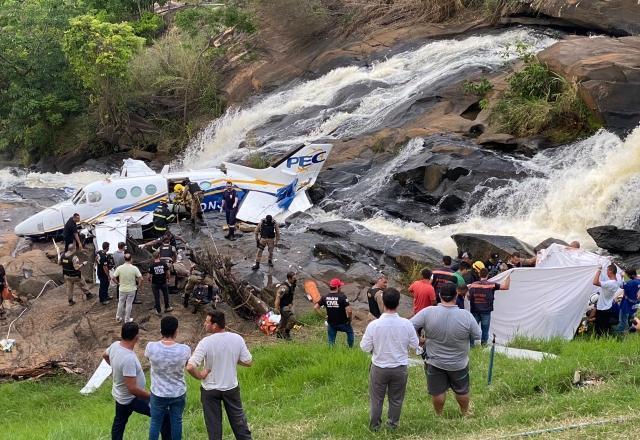 Queda do avião de Marília Mendonça completa uma semana