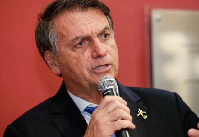 "Lá, democracia e liberdade são um bem maior", diz Bolsonaro em Dubai