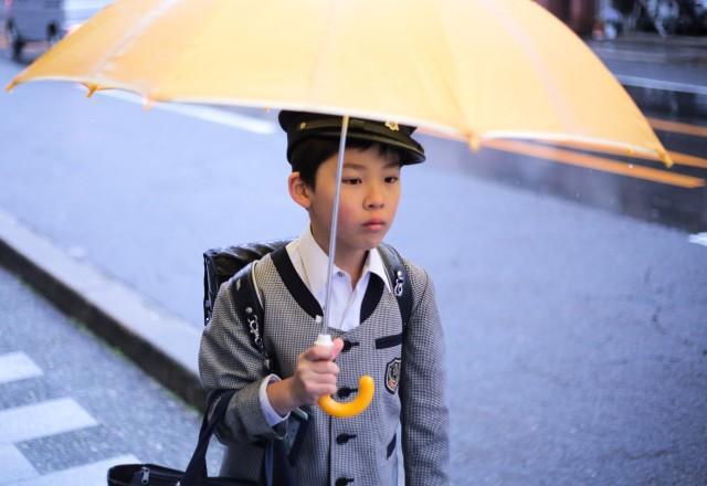 Novo surto de coronavírus na China resulta no confinamento de estudantes