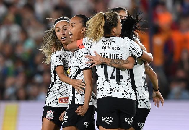 Corinthians vence Santa Fe e se torna tricampeão da Libertadores Feminina