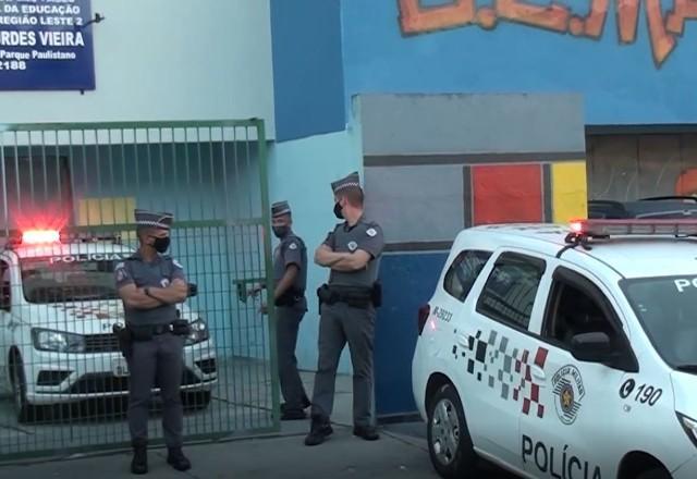 Inspetora é esfaqueada ao deter aluno de entrar com faca em escola de SP