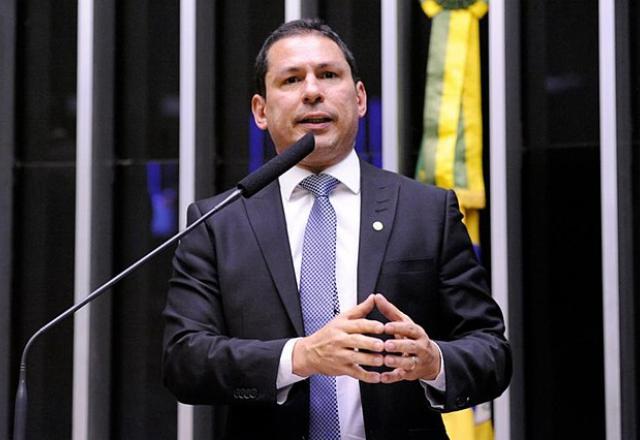 Vice da Câmara: promulgar parte da PEC não resolve questão do auxílio