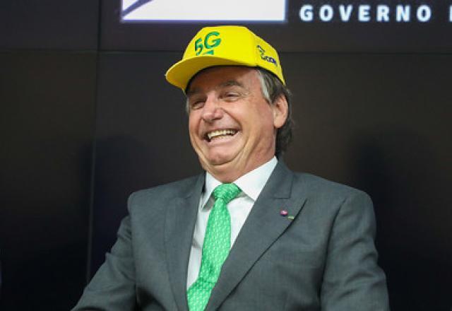 Governo assina contrato do leilão do 5G com operadoras; assista