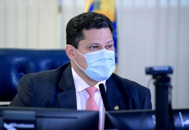 PGR abre investigação contra Alcolumbre por "rachadinhas" em gabinete