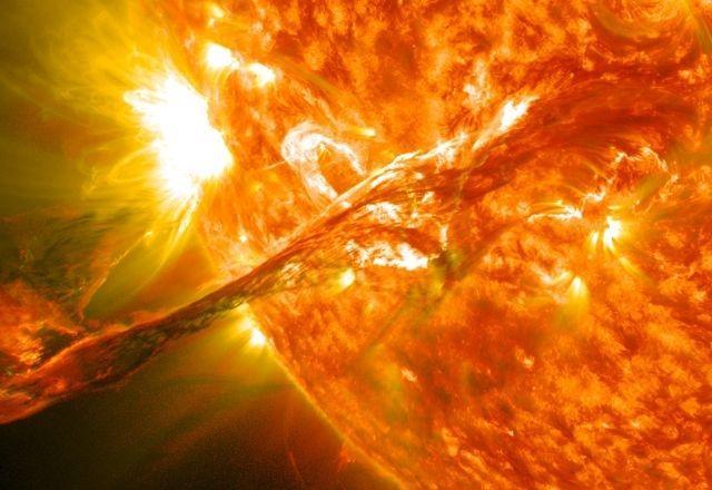 Nasa entra na coroa solar pela primeira vez na história