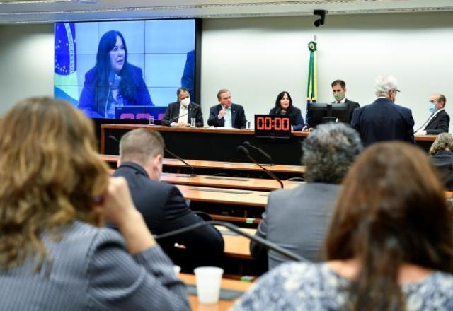 Orçamento de 2022 deve ser votado nesta 3ª feira pela CMO